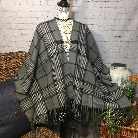 Gray plaid blanket wrap - Picture 5 of 9